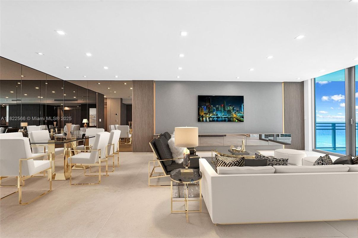 Dining room, Interior, Living room, Pendant Lights, Recessed Lighting, Water