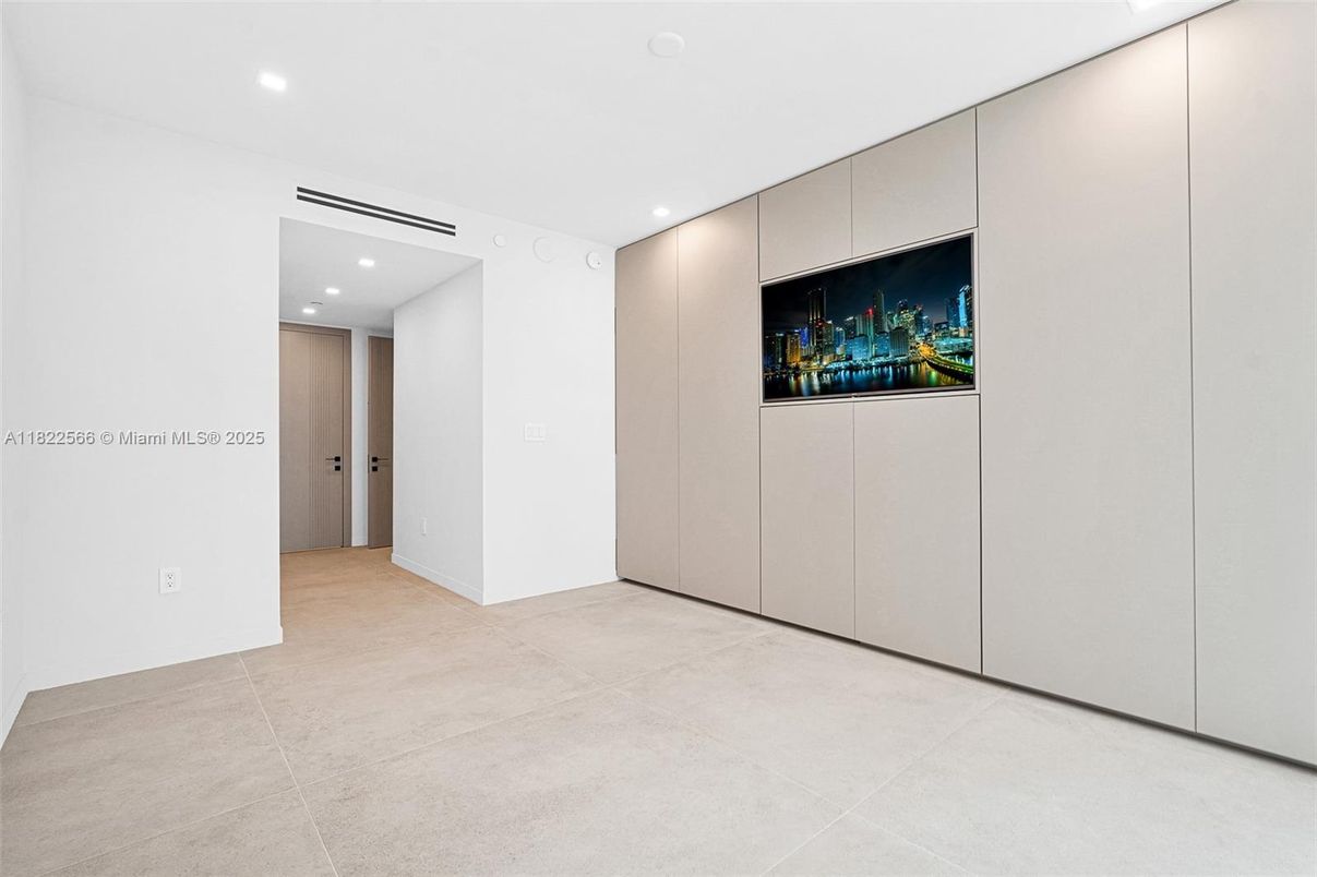 Interior, Recessed Lighting