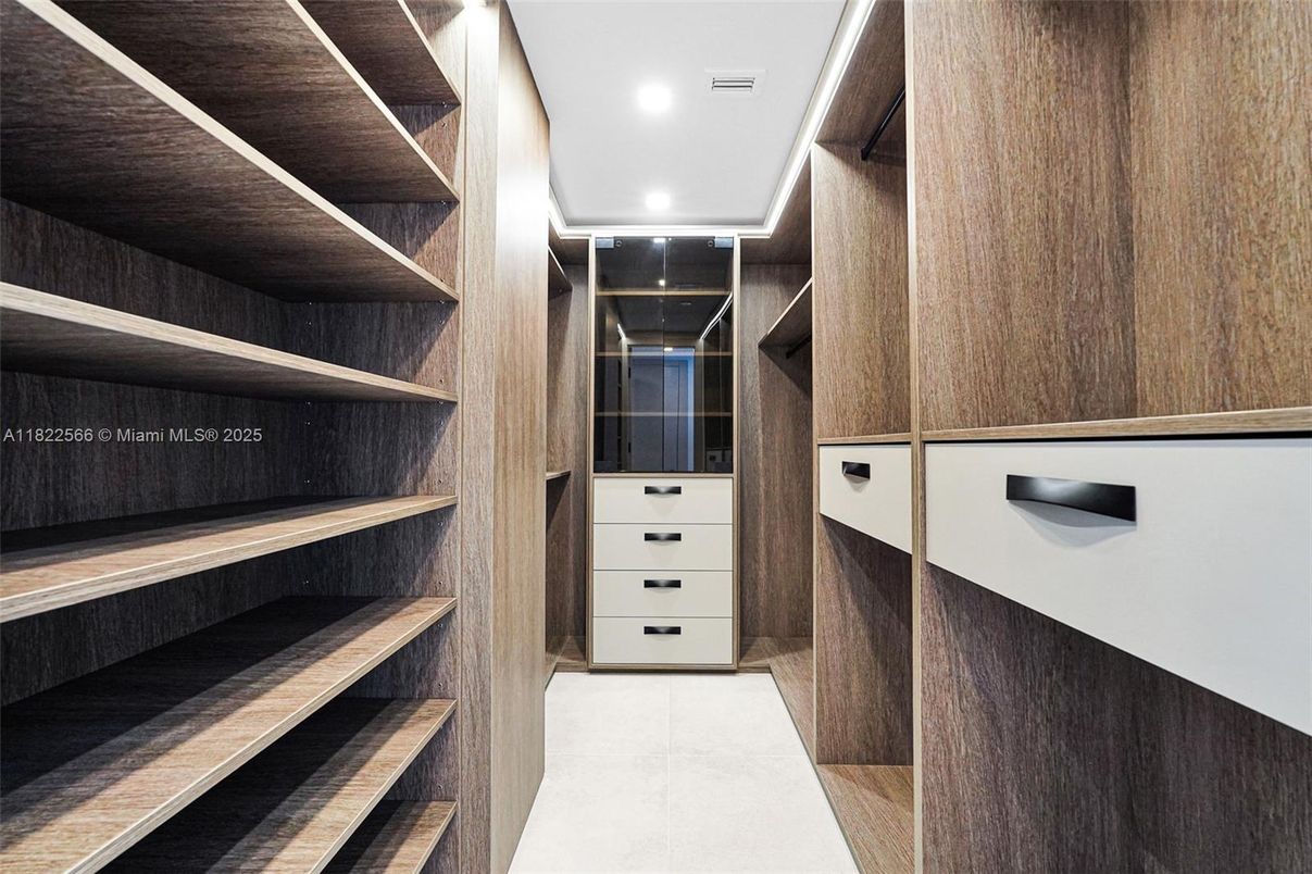Interior, Recessed Lighting, Walk-in Closets