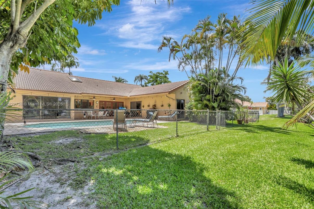 Backyard, Exterior, Pool