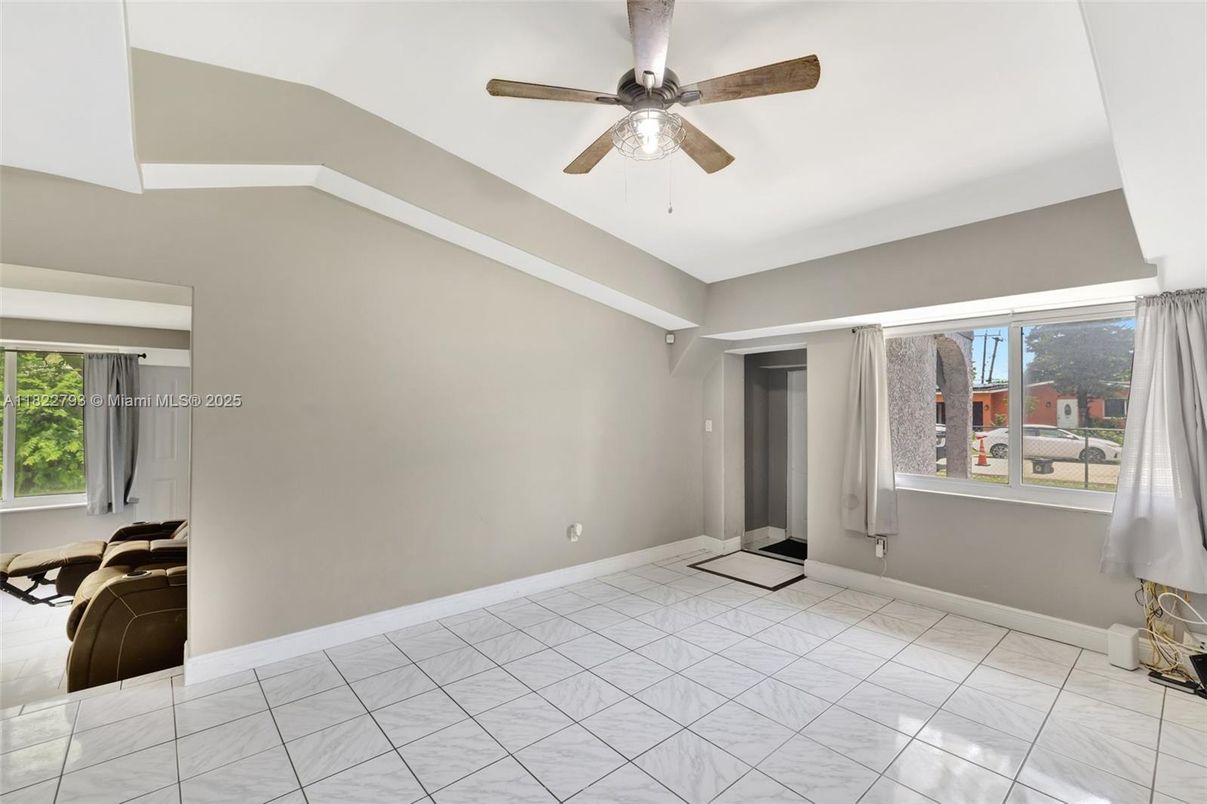 Empty room, Interior, Marble