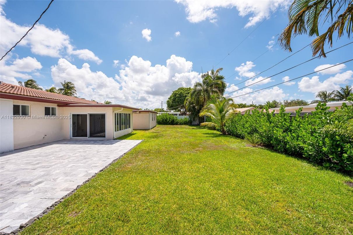 Backyard, Exterior