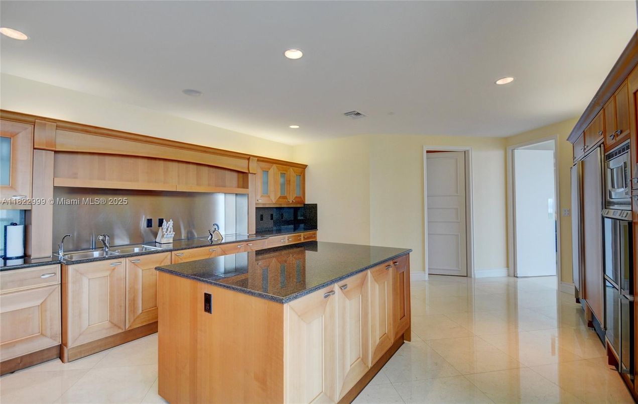 Interior, Kitchen, Recessed Lighting