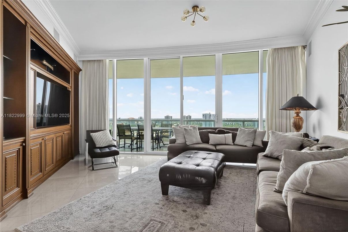 Interior, Living room, Water