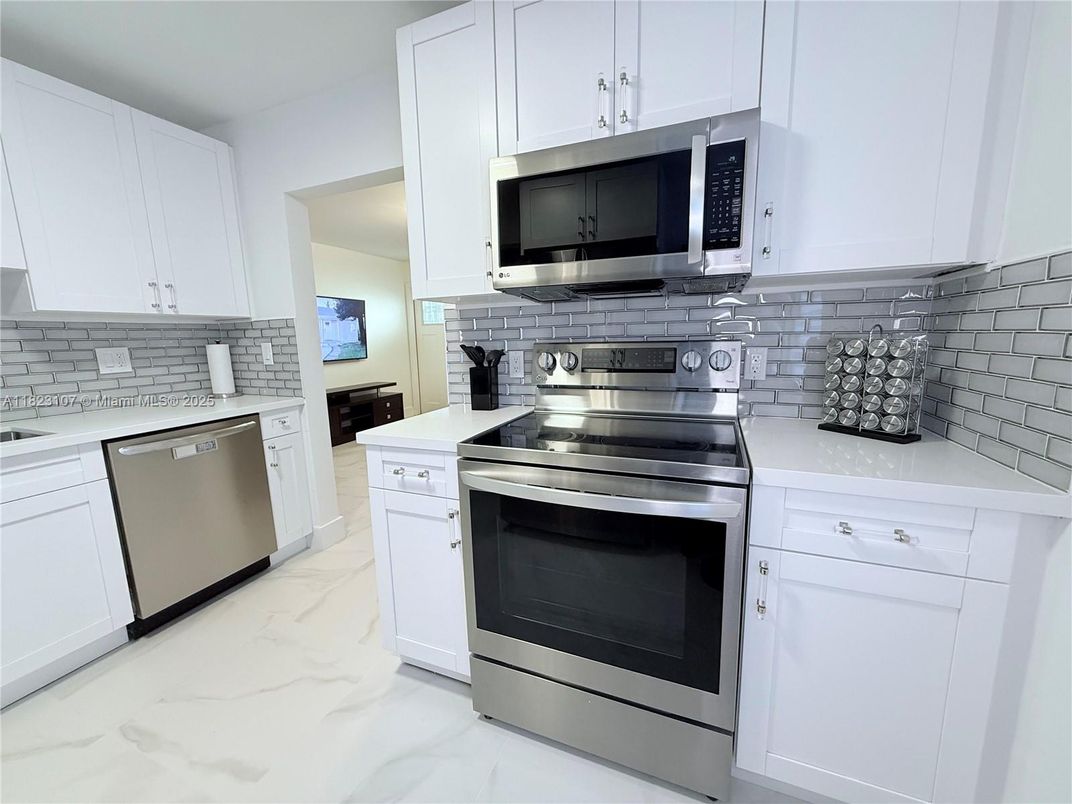Interior, Kitchen, Marble, Stainless Steel Appliances