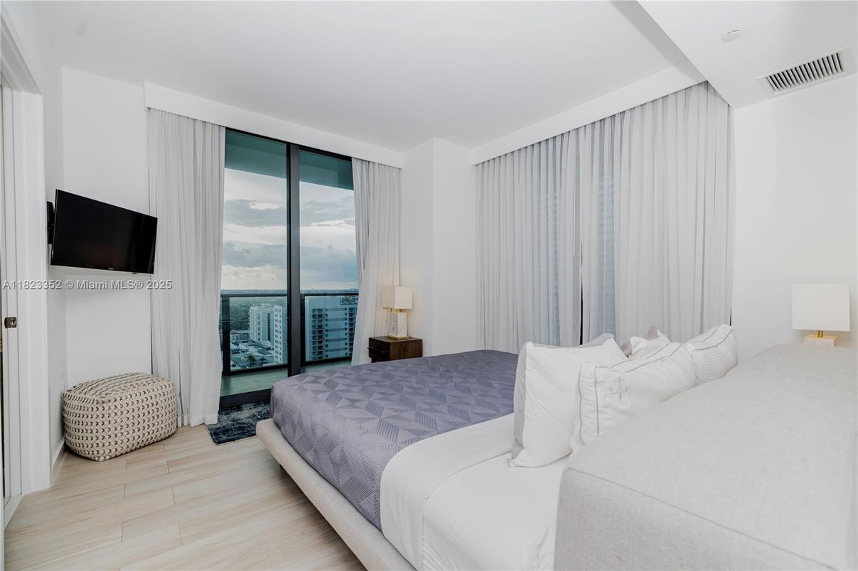 Bedroom, Interior, Water, Wood Texture Flooring