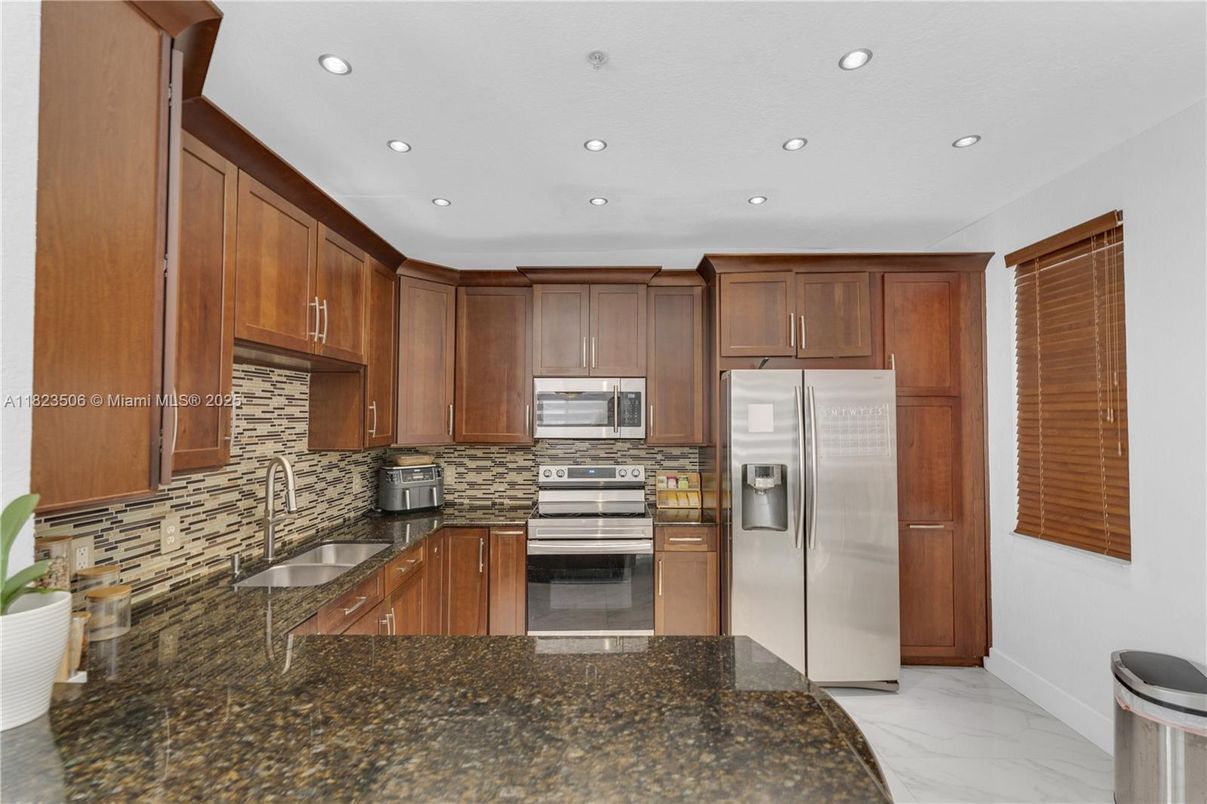 Interior, Kitchen, Marble, Recessed Lighting, Stainless Steel Appliances