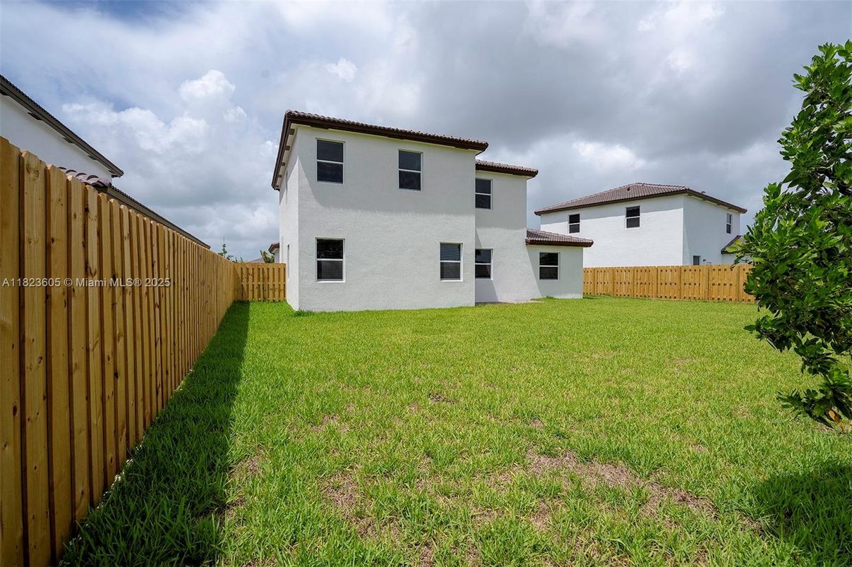 Backyard, Exterior