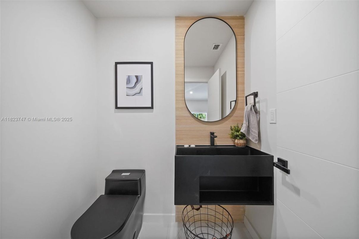 Bathroom, Interior