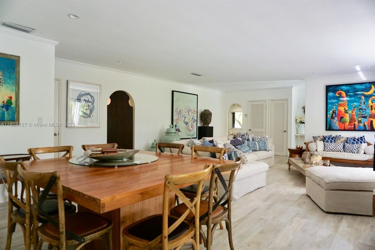 Dining room, Interior, Living room, Recessed Lighting, Wood Texture Flooring