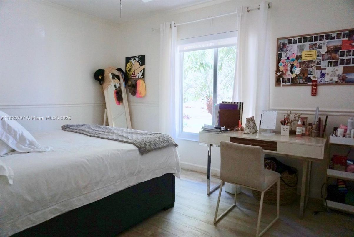 Bedroom, Home Office, Interior, Wood Texture Flooring