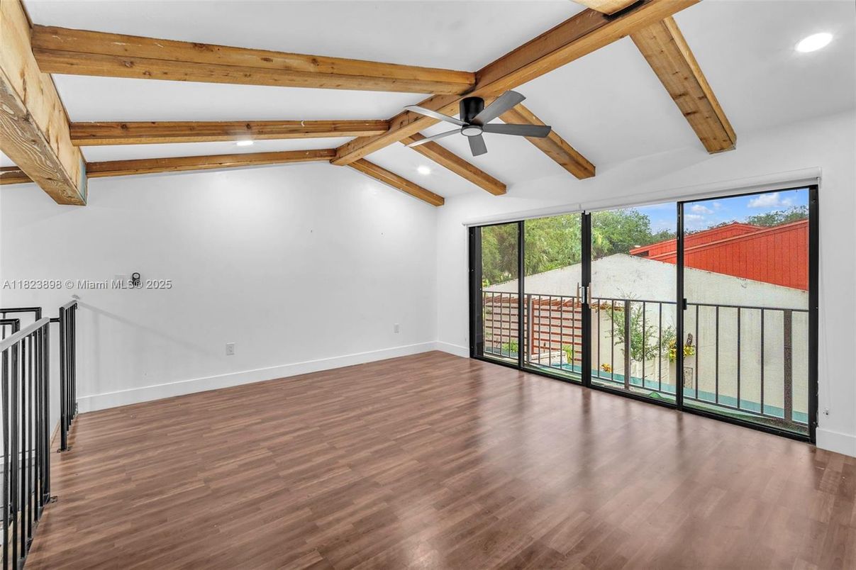Empty room, Interior, Recessed Lighting, Wooden Beams, Wood Texture Flooring