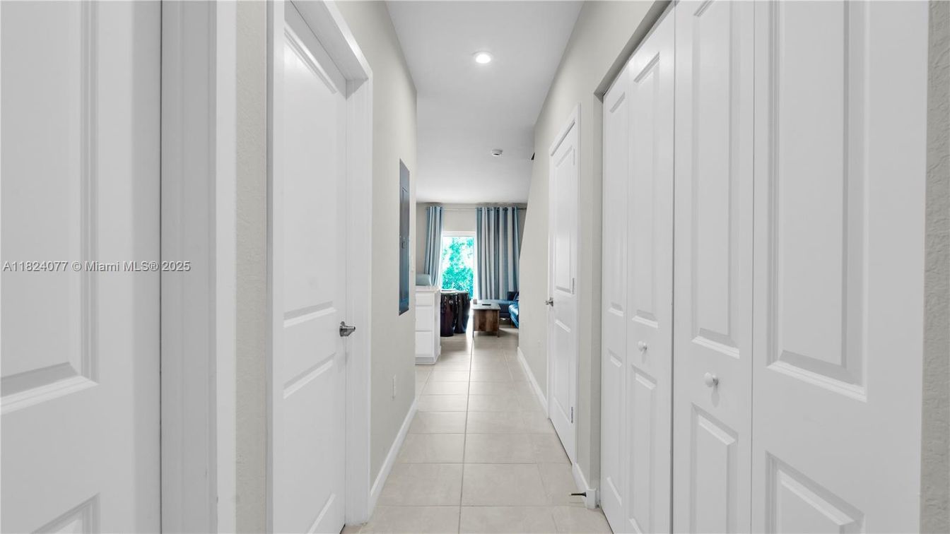 Interior, Recessed Lighting
