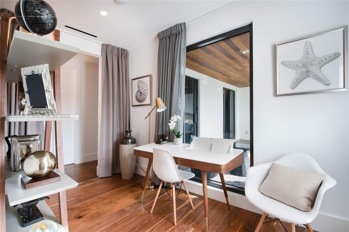 Home Office, Interior, Recessed Lighting, Wooden Ceilings, Wood Texture Flooring