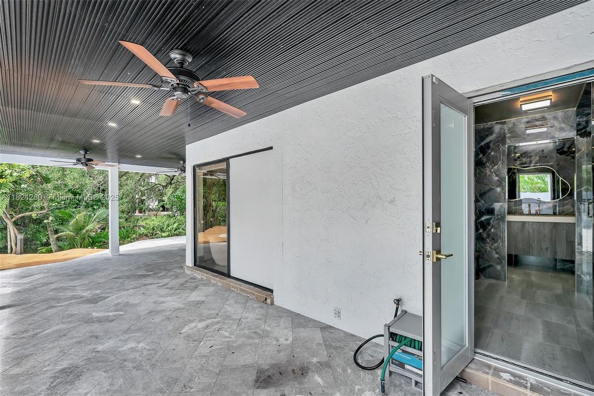 Exterior, Recessed Lighting
