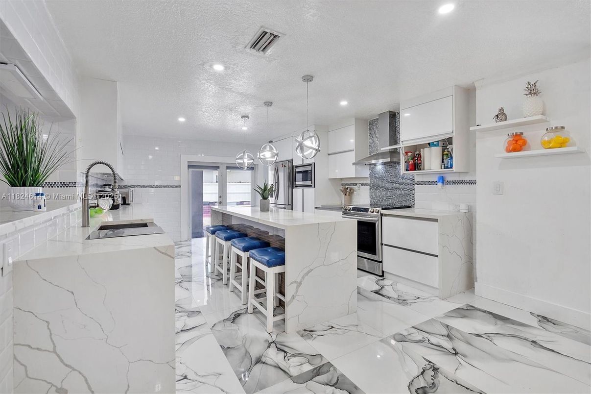 Interior, Kitchen, Marble, Pendant Lights, Recessed Lighting