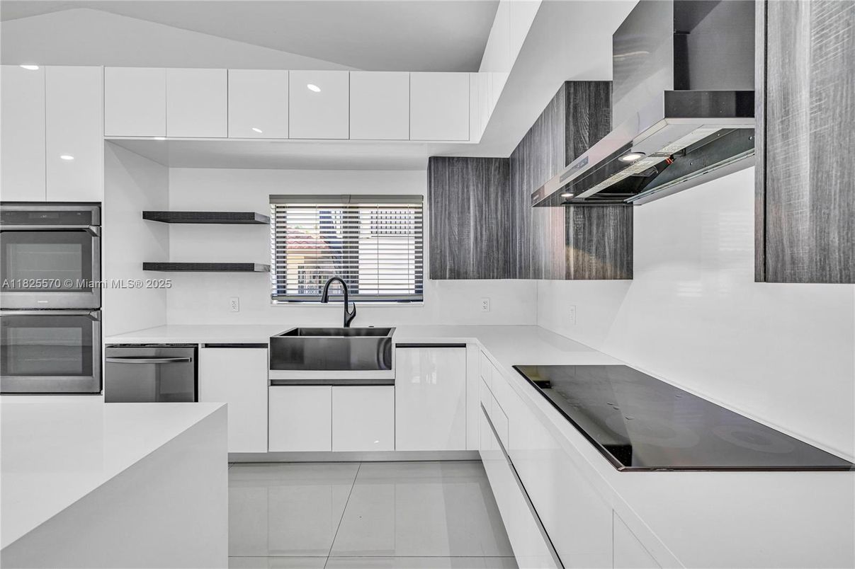 Interior, Kitchen, Stainless Steel Appliances