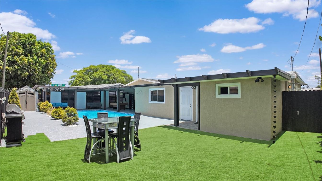 Backyard, Exterior, Pool