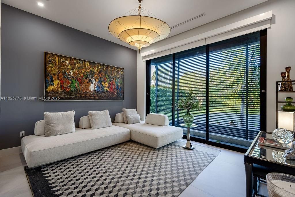 Interior, Living room, Pendant Lights, Recessed Lighting