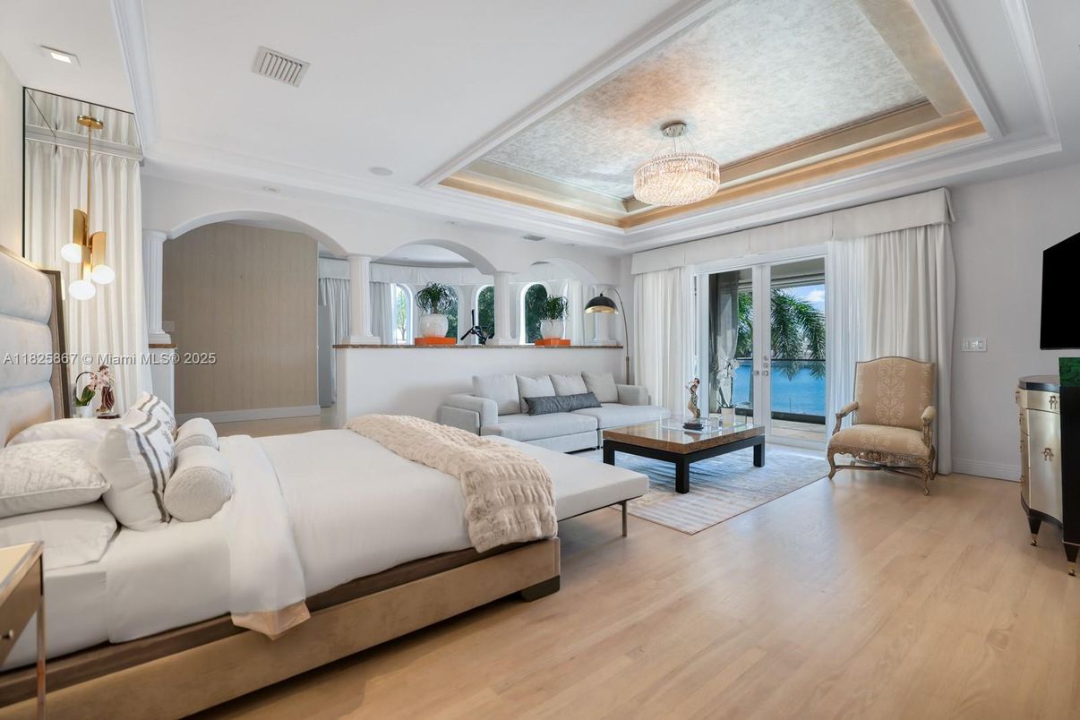 Bedroom, Chandelier, Interior, Living room, Recessed Lighting, Wood Texture Flooring