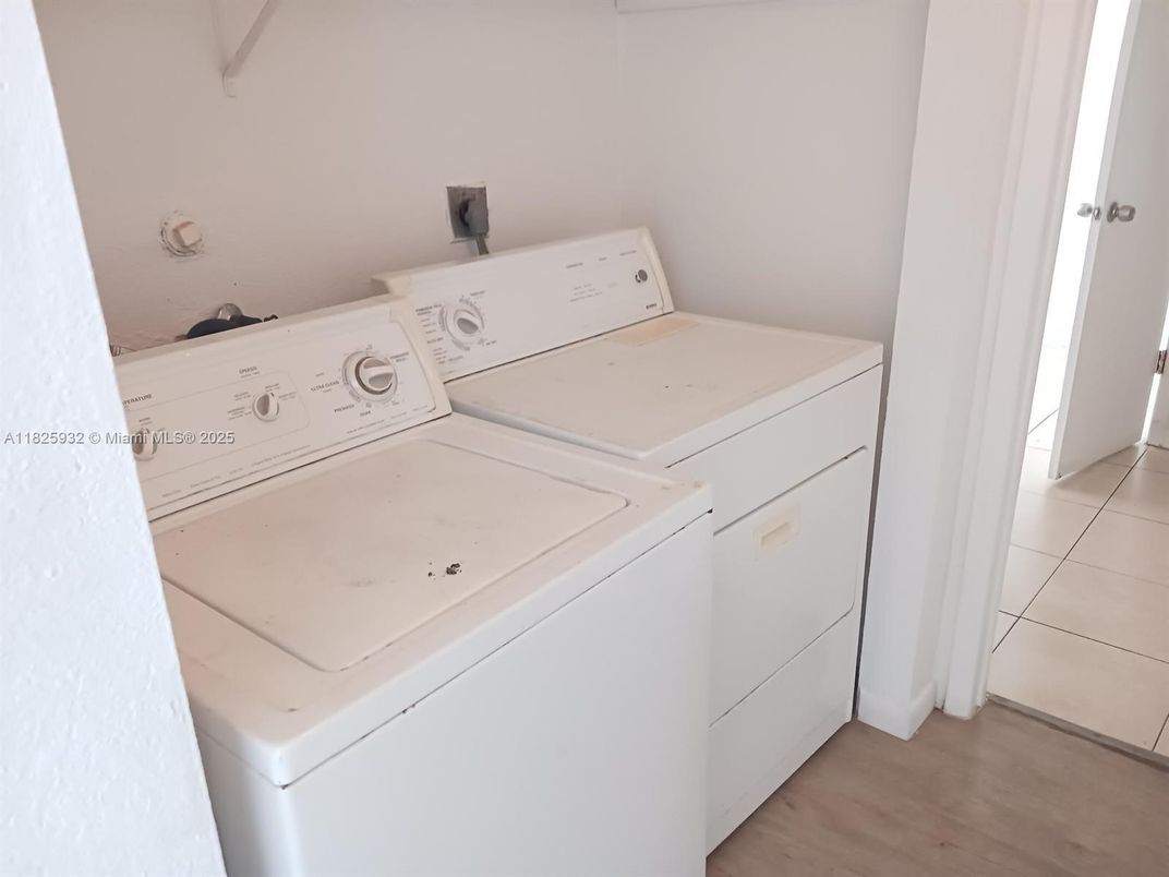 Interior, Utility Closets, Washer