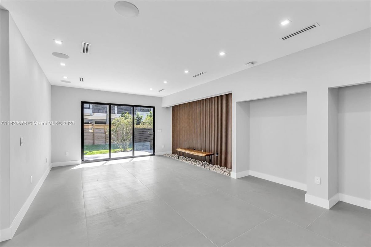 Interior, Recessed Lighting