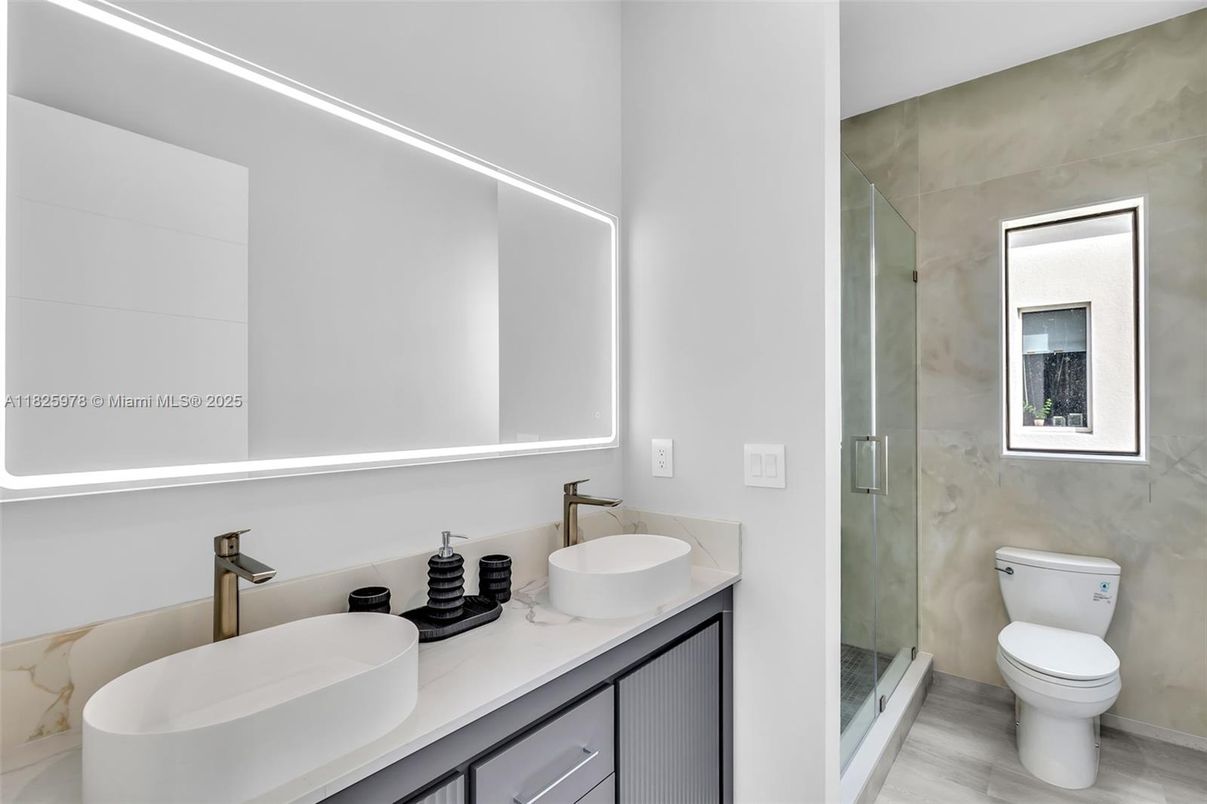 Interior, Recessed Lighting, Walk-in Closets, Wood Texture Flooring