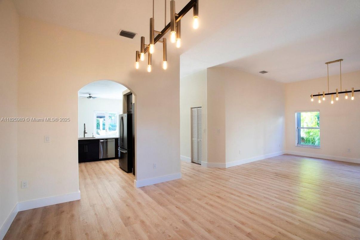 Empty room, Interior, Pendant Lights, Wood Texture Flooring