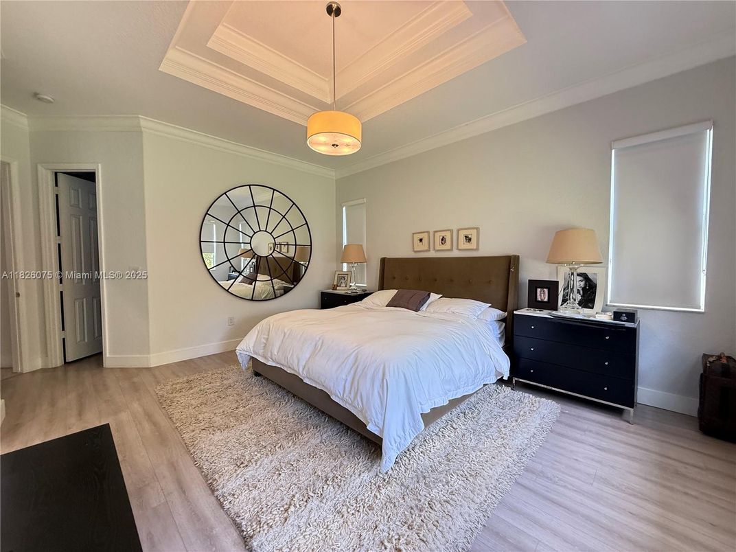 Bedroom, Interior, Pendant Lights, Wood Texture Flooring
