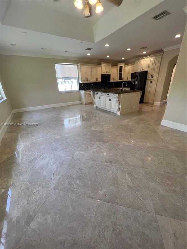 Empty room, Interior, Kitchen, Recessed Lighting