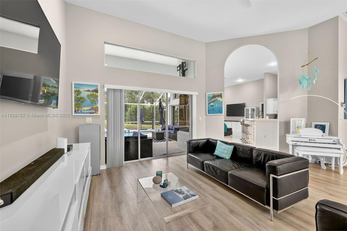 Interior, Living room, Piano, Recessed Lighting, Wood Texture Flooring