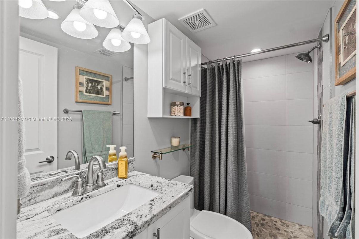 Bathroom, Interior, Recessed Lighting