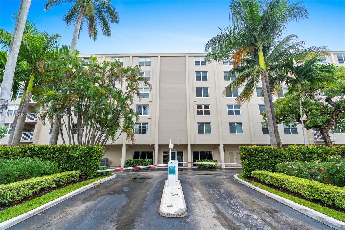 Exterior, Facade, Condo Building