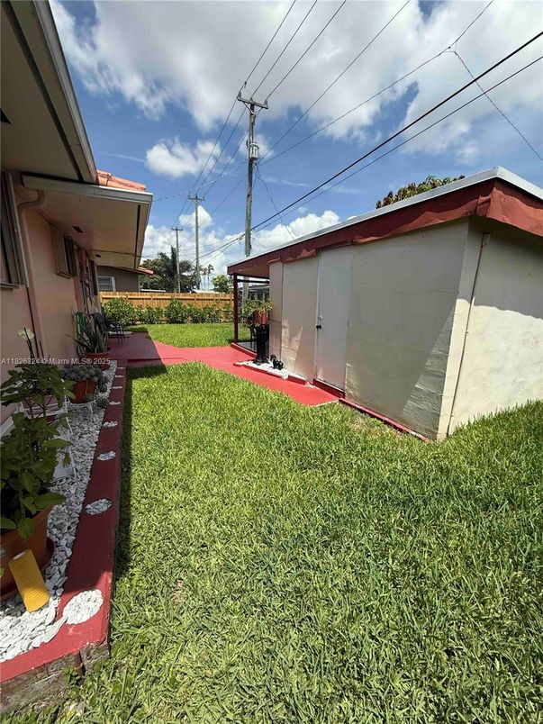 Backyard, Exterior