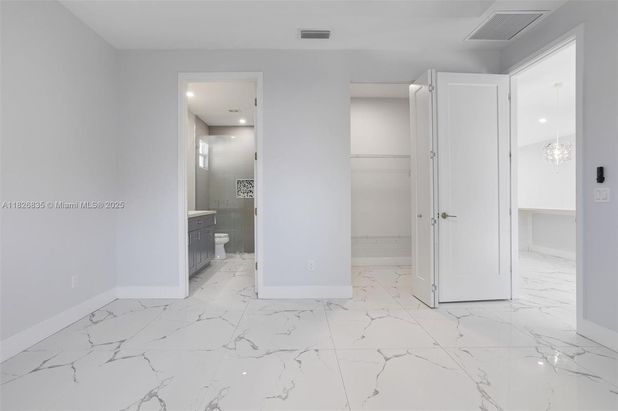 Bathroom, Interior, Marble, Recessed Lighting