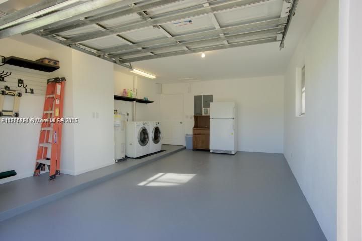 Garage, Interior, Washer