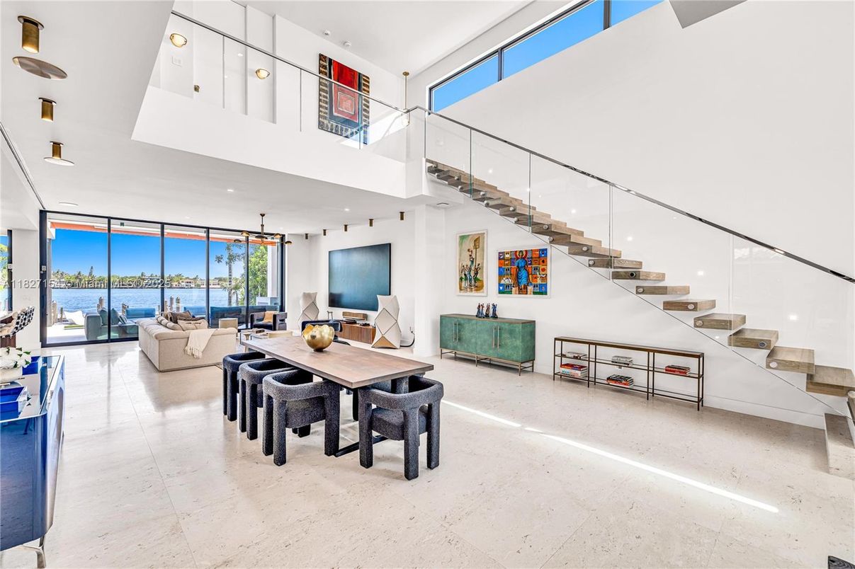 Dining room, Interior, Living room, Water