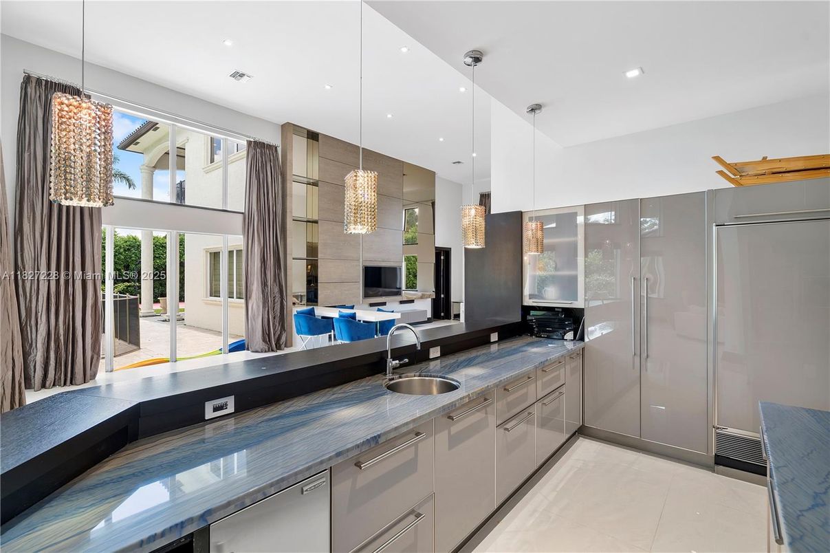 Interior, Kitchen, Pendant Lights, Recessed Lighting