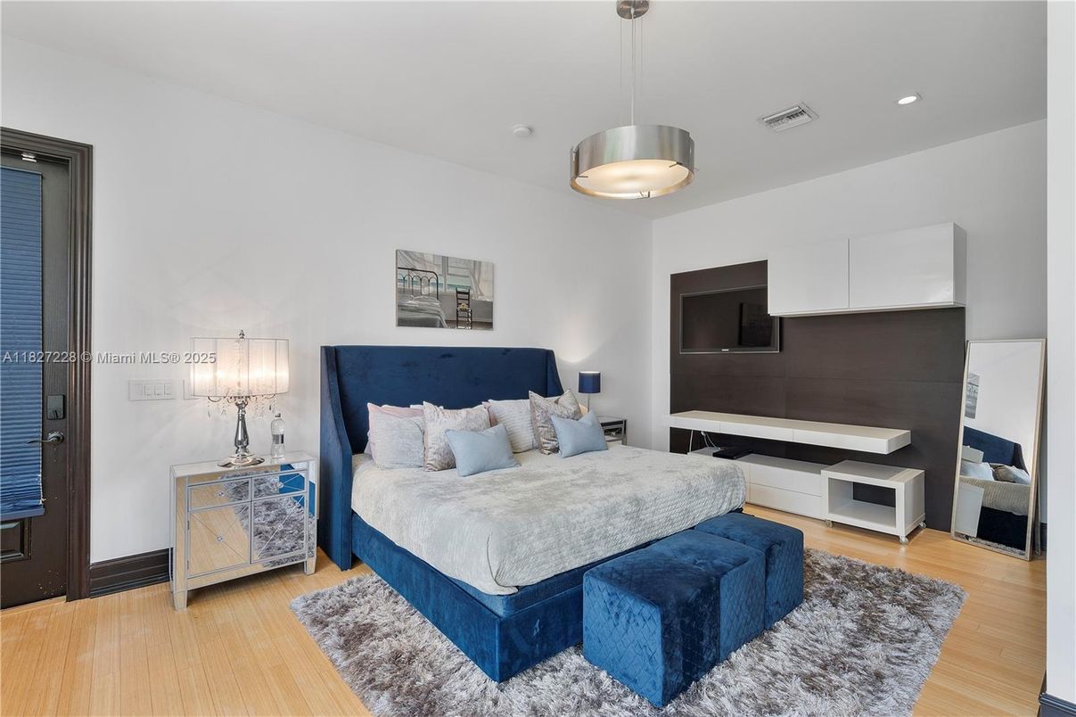 Bedroom, Interior, Pendant Lights, Recessed Lighting, Wood Texture Flooring