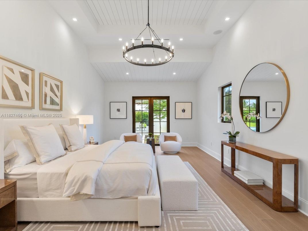 Bedroom, Interior, Pendant Lights, Recessed Lighting, Wood Texture Flooring
