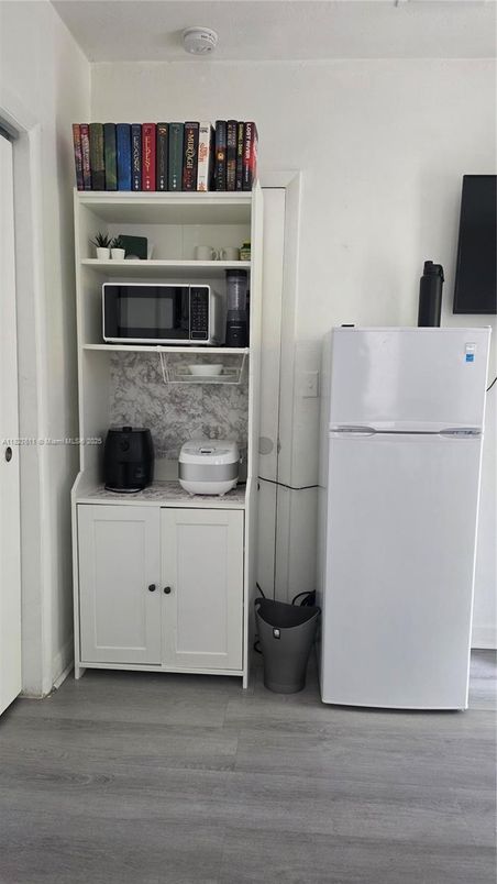 Interior, Kitchen, Wood Texture Flooring