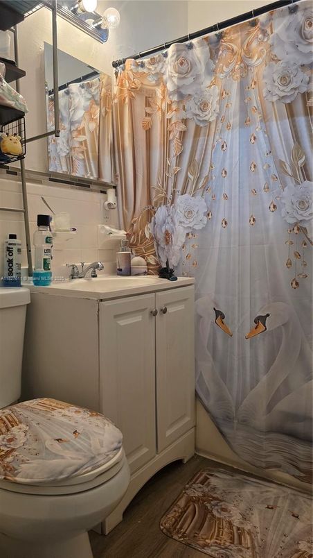 Bathroom, Interior, Wood Texture Flooring