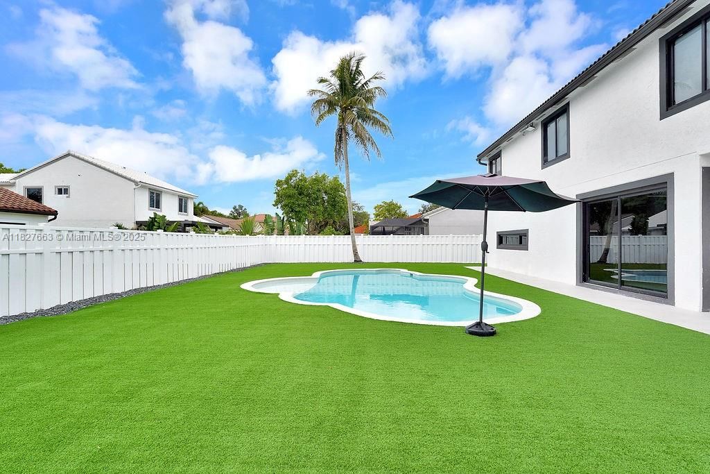 Backyard, Exterior, Pool