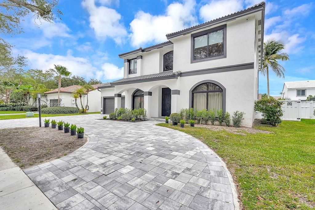 Backyard, Exterior, Facade, Mediterranean