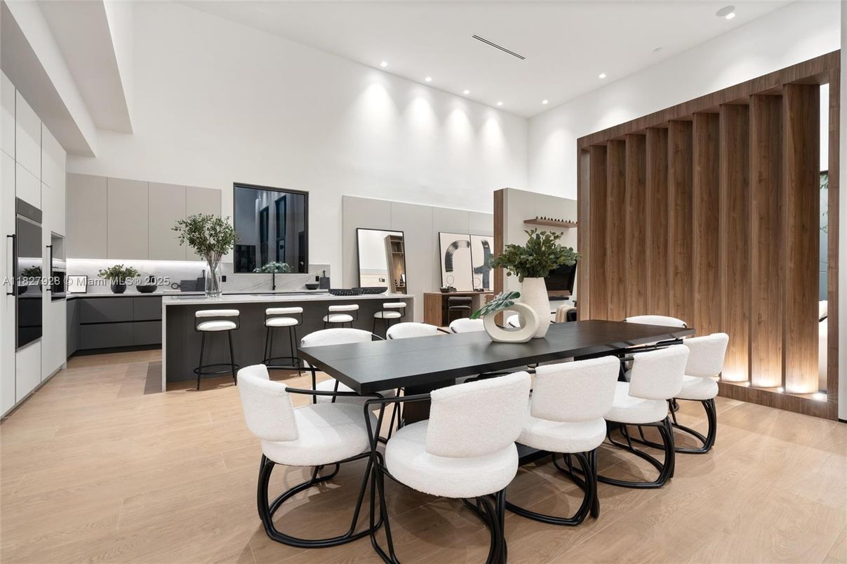 Dining room, Interior, Kitchen, Recessed Lighting, Wood Texture Flooring