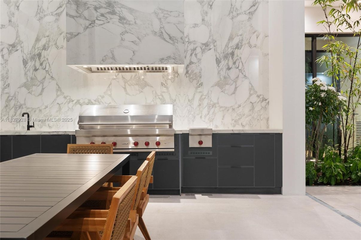 Interior, Marble Walls