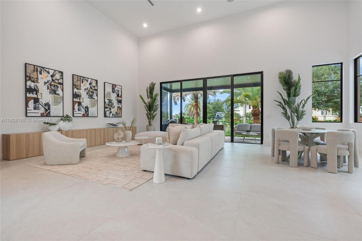 Dining room, Interior, Living room, Recessed Lighting