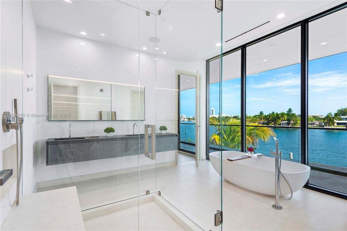 Bathroom, Free Standing Baths, Glass Shower, Interior, Recessed Lighting, Water