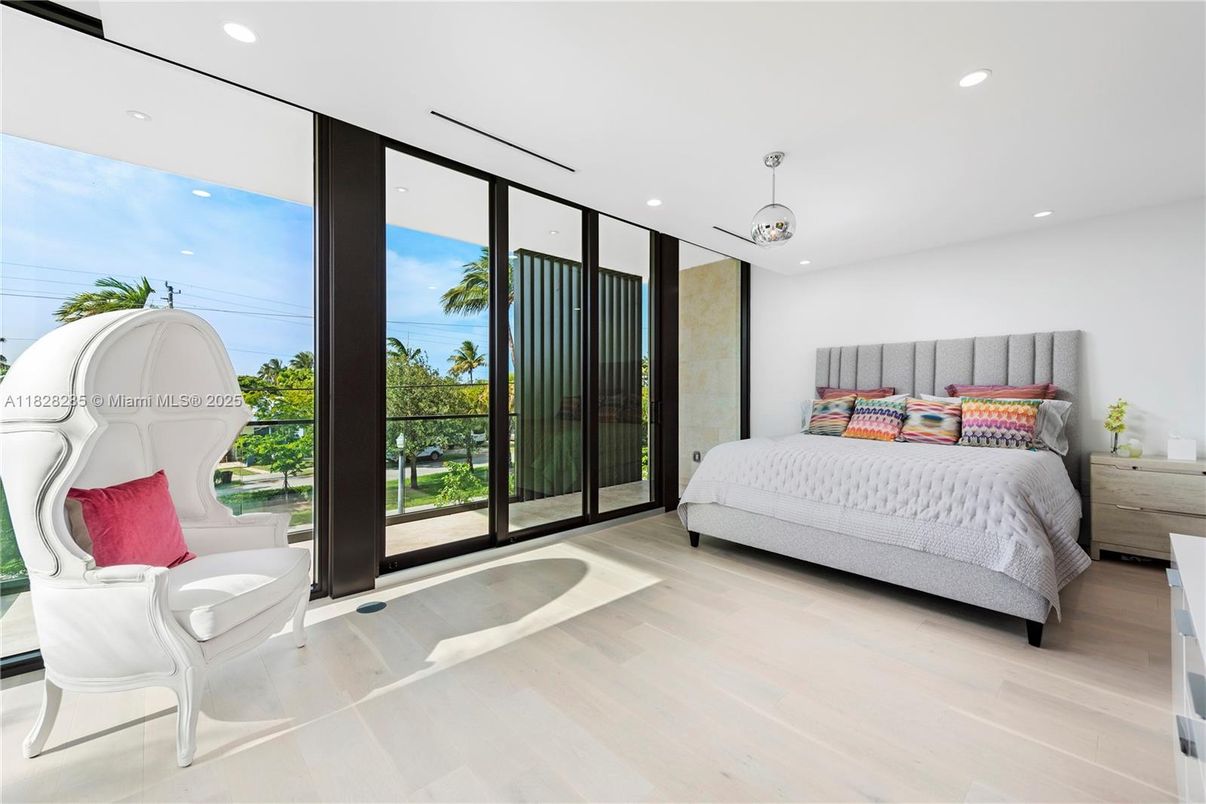 Bedroom, Interior, Recessed Lighting, Water, Wood Texture Flooring