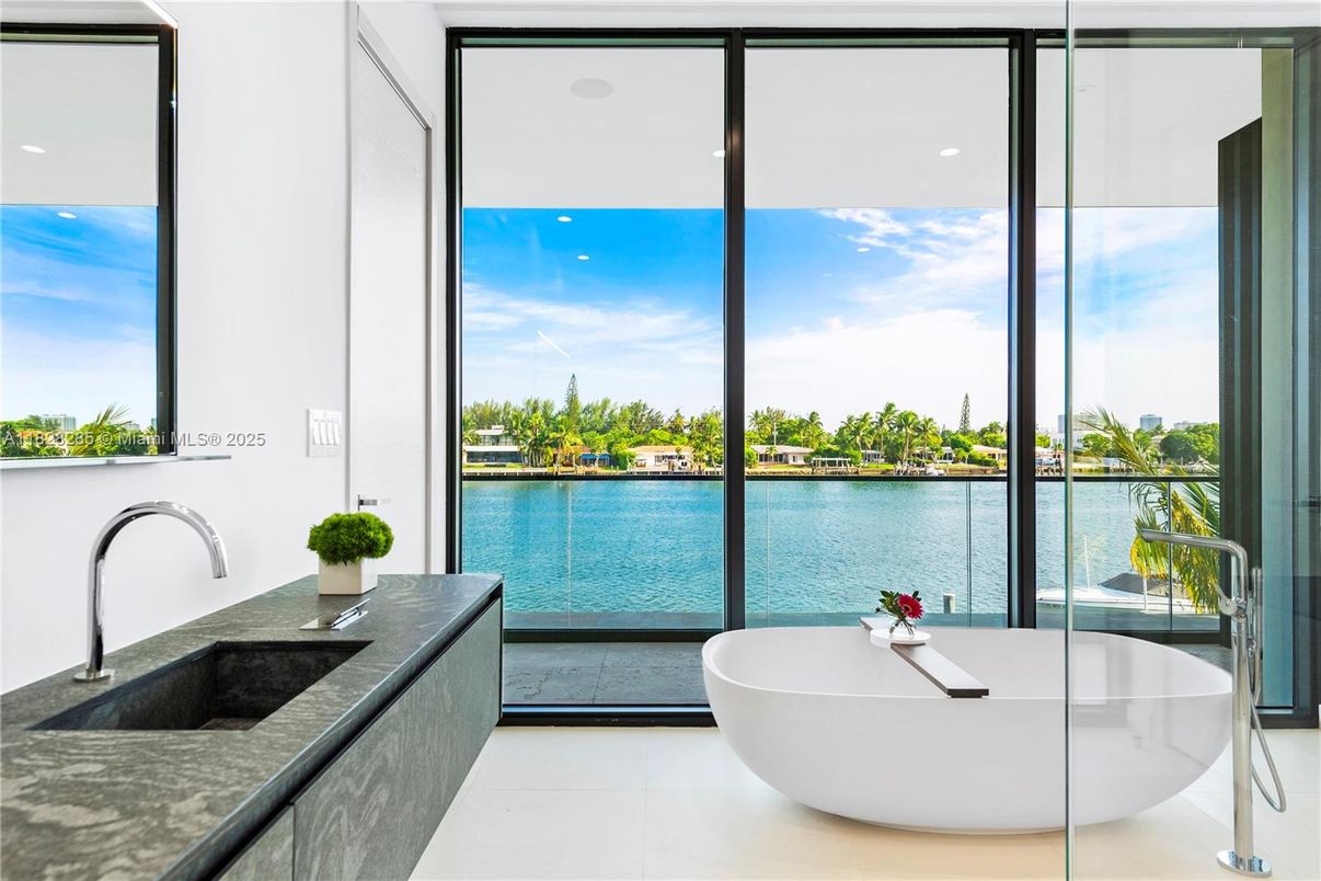 Bathroom, Free Standing Baths, Glass Shower, Interior, Water